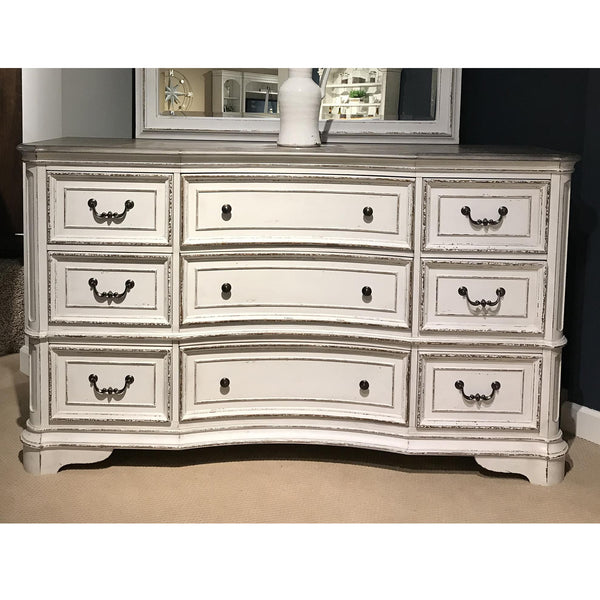  Liberty Furniture Industries Inc. Magnolia Manor 9-Drawer Dresser 244-BR34 IMAGE 1