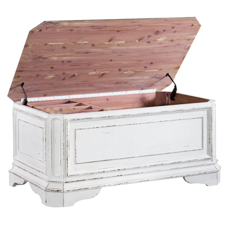  Liberty Furniture Industries Inc. Magnolia Manor 244-OT1013 Storage Trunk IMAGE 6